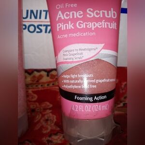 Pink Grapefruit Foaming Scrub Oil Free NEW in Sealed in un  opened 4.2 oz Tube